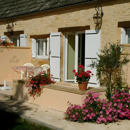 Charly Holiday home Salignac Eyvigues
